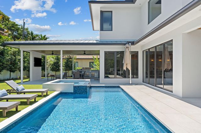 2506 NE 14TH Street, Fort Lauderdale, FL 33304