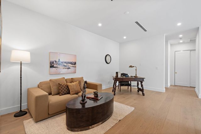 2506 NE 14TH Street, Fort Lauderdale, FL 33304