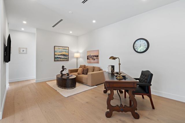 2506 NE 14TH Street, Fort Lauderdale, FL 33304