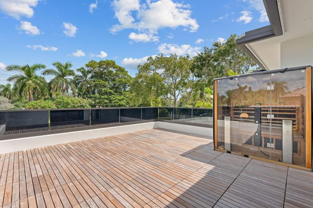 2506 NE 14TH Street, Fort Lauderdale, FL 33304