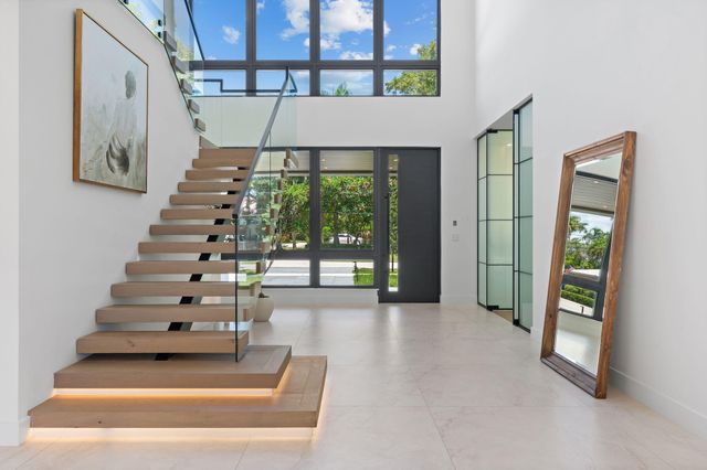 2506 NE 14TH Street, Fort Lauderdale, FL 33304