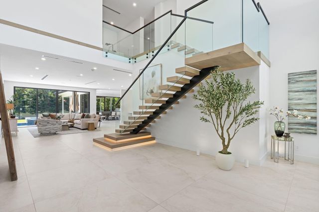 2506 NE 14TH Street, Fort Lauderdale, FL 33304