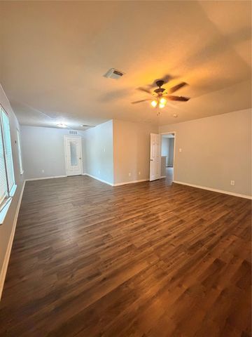 919 Ivycroft Lane, Spring, TX 77373