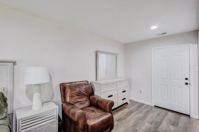 709 SW Dallas Street, Grand Prairie, TX 75051