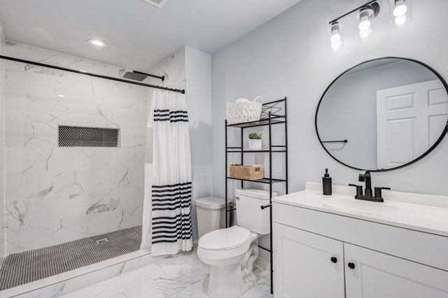 709 SW Dallas Street, Grand Prairie, TX 75051