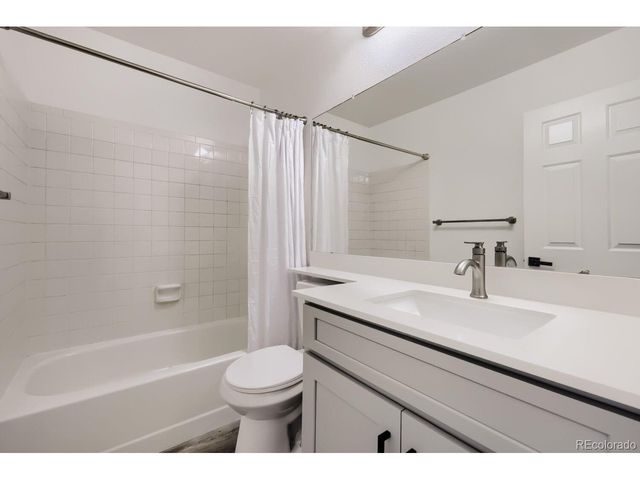 5760 W 71st Ave, Arvada, CO 80003