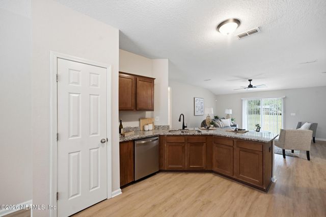 4030 HUNTER Circle, Jacksonville, FL 32207