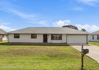 341 Harvey Avenue NE, Palm Bay, FL 32907