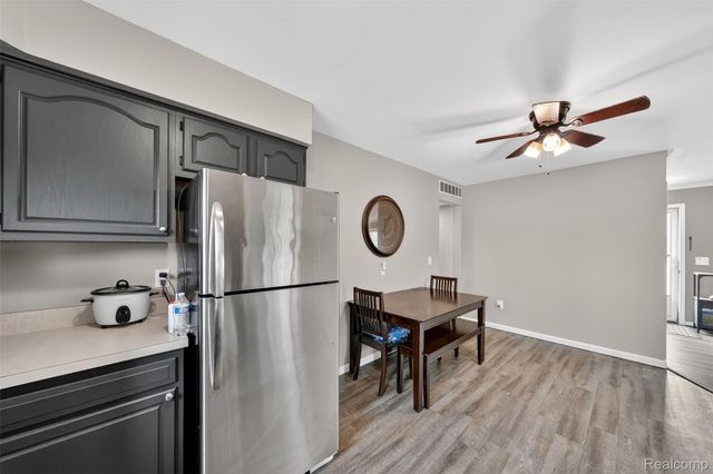 31674 Grove, Fraser, MI 48026