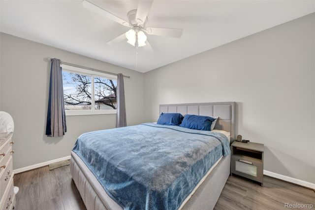 31674 Grove, Fraser, MI 48026