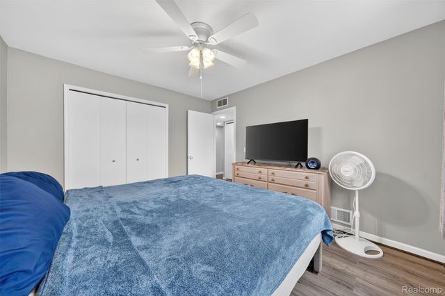 31674 Grove, Fraser, MI 48026