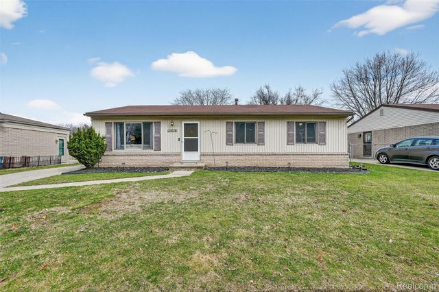 31674 Grove, Fraser, MI 48026