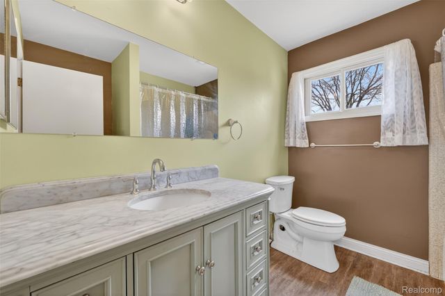 31674 Grove, Fraser, MI 48026