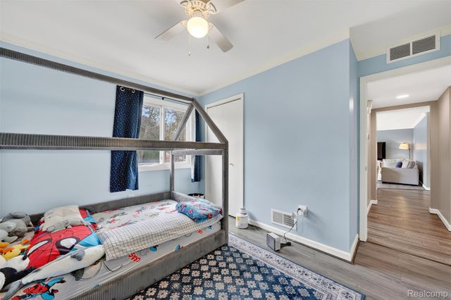 31674 Grove, Fraser, MI 48026