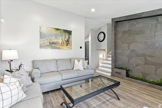 1827 W OMNI AVE, Salt Lake City, UT 84116