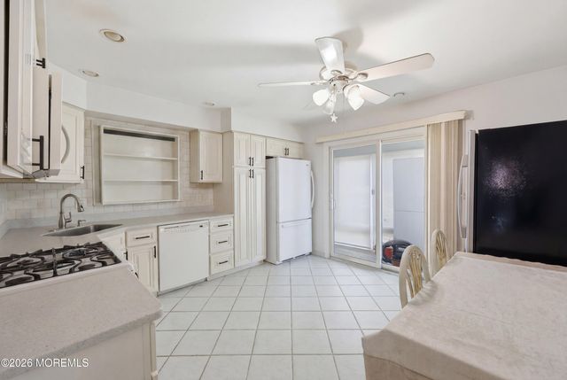 1025 Bay Avenue, Toms River, NJ 08753