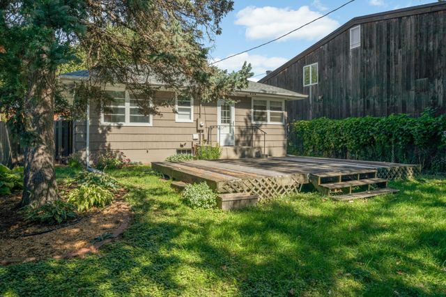 1424 Almond Avenue, Saint Paul, MN 55108
