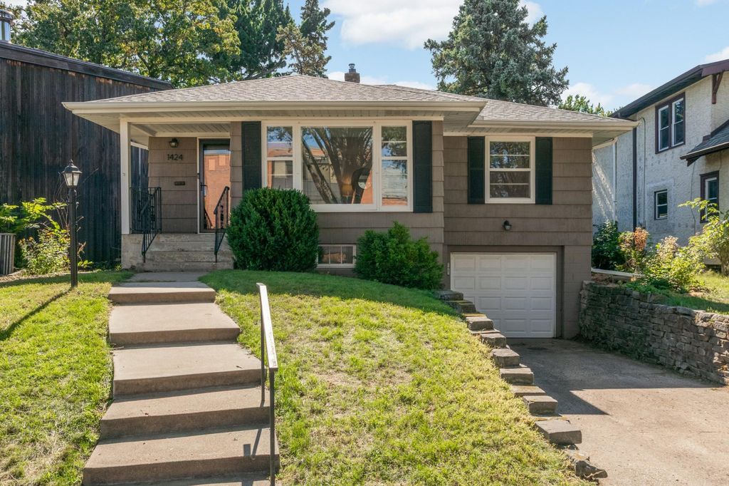 1424 Almond Avenue, Saint Paul, MN 55108 — exterior