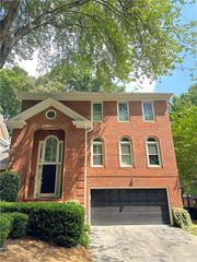 7155 Roswell Road 3, Sandy Springs, GA 30328