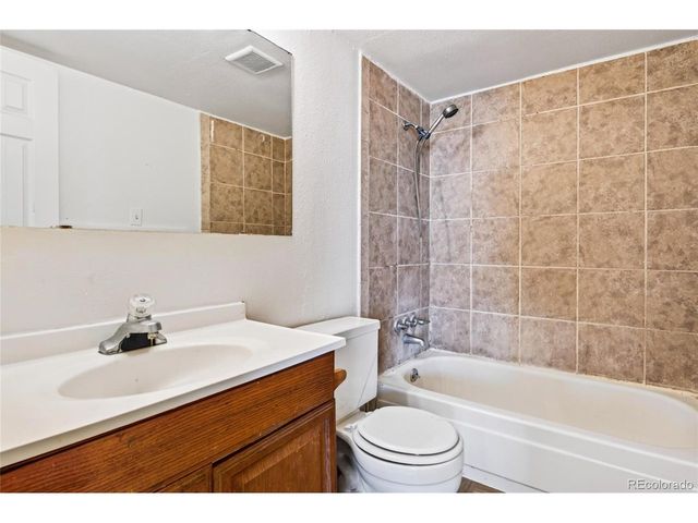 10211 Ura Ln 9-9-207, Thornton, CO 80260