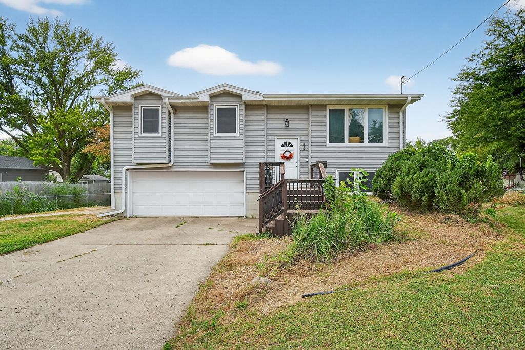 313 N 17th Street, Adel, IA 50003
