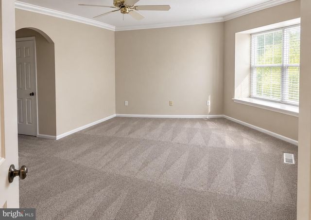 23 LAUREL CIR, Newtown, PA 18940