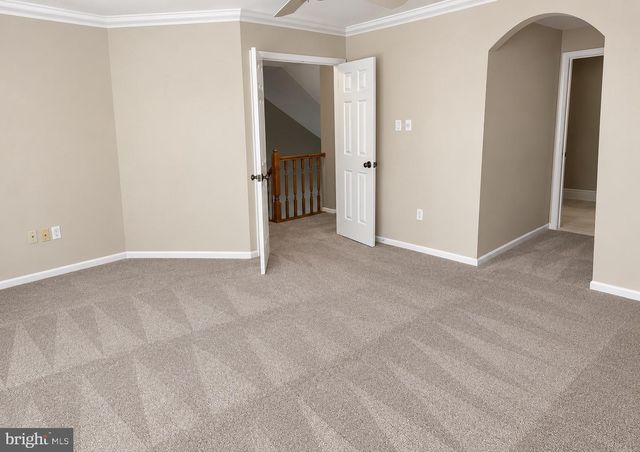 23 LAUREL CIR, Newtown, PA 18940