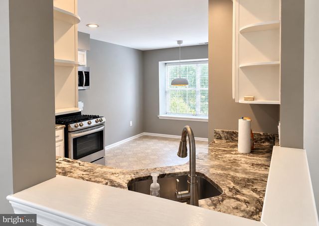 23 LAUREL CIR, Newtown, PA 18940
