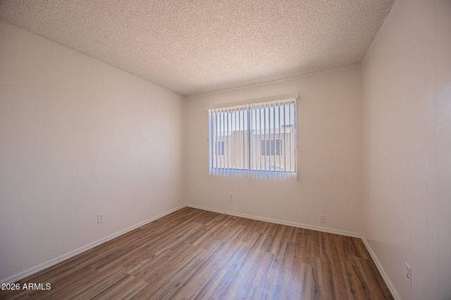 5040 N 40TH Avenue, Phoenix, AZ 85019