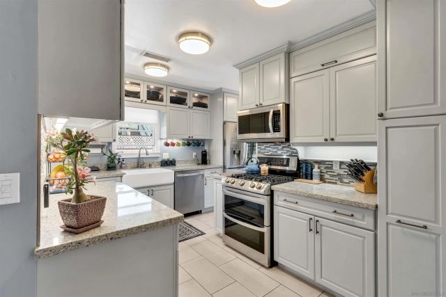 3776 Herbert St, San Diego, CA 92103