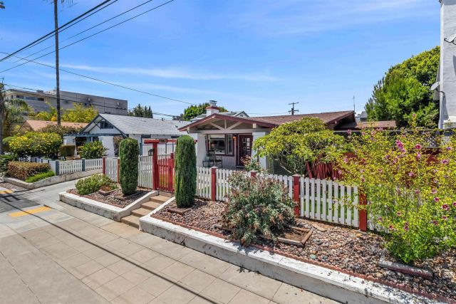 3776 Herbert St, San Diego, CA 92103
