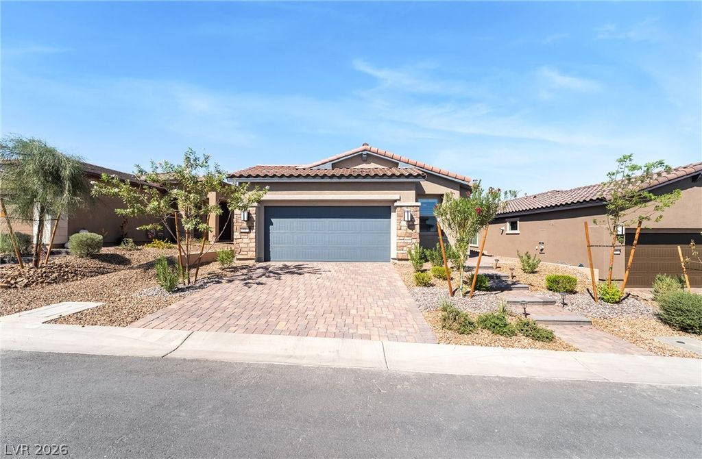 53 Lake Bluff Court, Henderson, NV 89011 — exterior