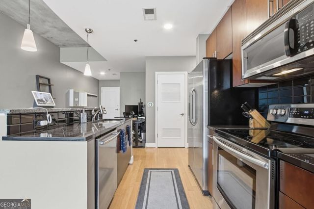 950 W Peachtree Street NW 913, Atlanta, GA 30309