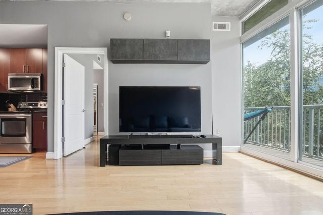 950 W Peachtree Street NW 913, Atlanta, GA 30309