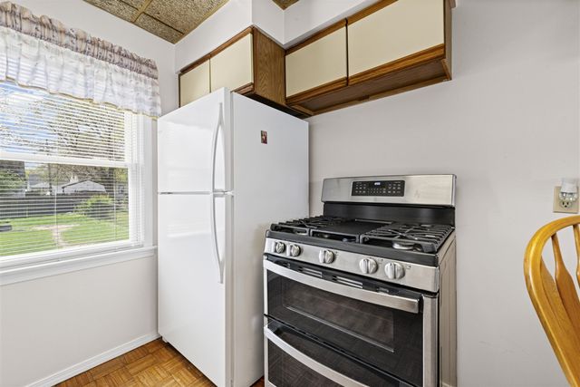 24601 Dartmouth Street, Dearborn Heights, MI 48125