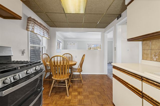 24601 Dartmouth Street, Dearborn Heights, MI 48125