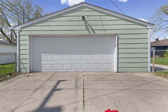 24601 Dartmouth Street, Dearborn Heights, MI 48125