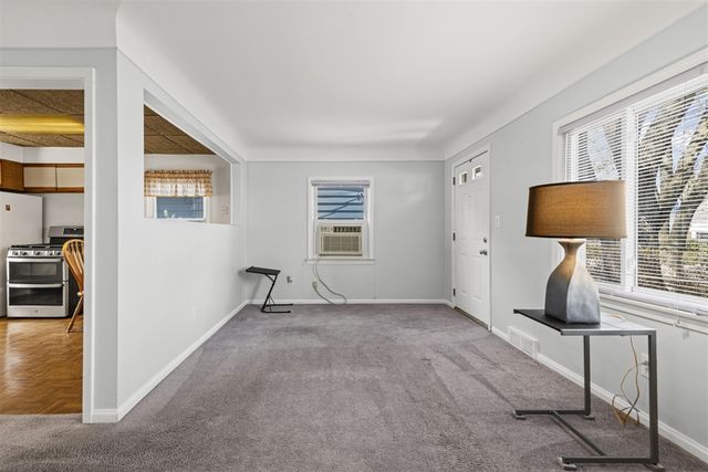 24601 Dartmouth Street, Dearborn Heights, MI 48125