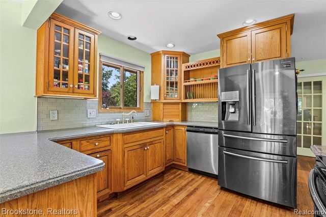 23059 Remick Drive, Clinton Township, MI 48036