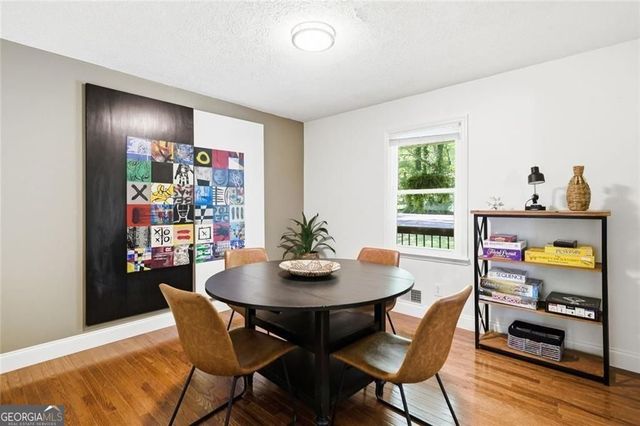 306 Jason Court, Woodstock, GA 30188