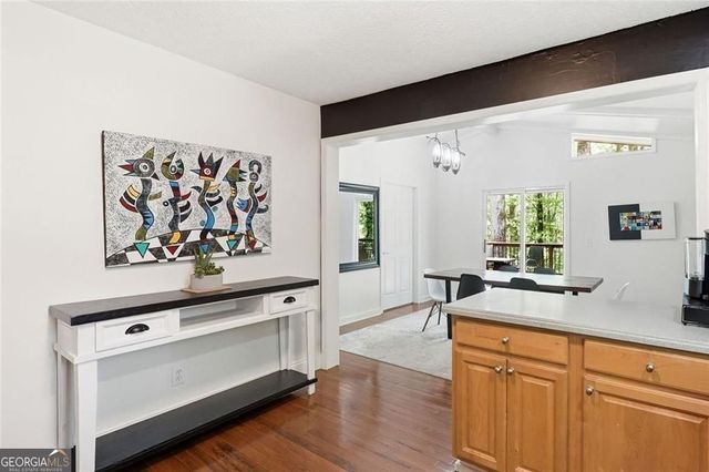 306 Jason Court, Woodstock, GA 30188