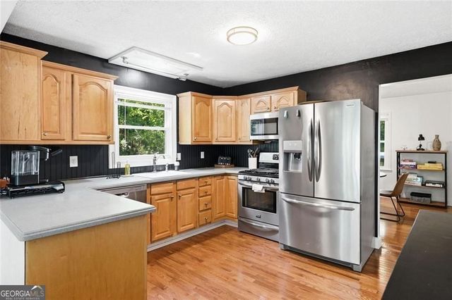 306 Jason Court, Woodstock, GA 30188