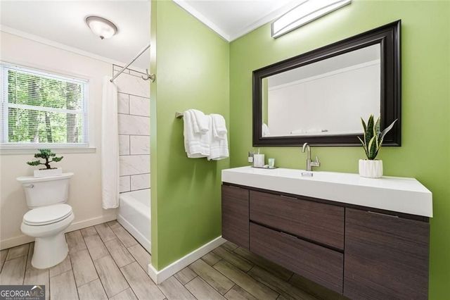 306 Jason Court, Woodstock, GA 30188