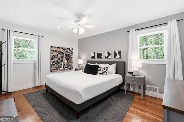 306 Jason Court, Woodstock, GA 30188