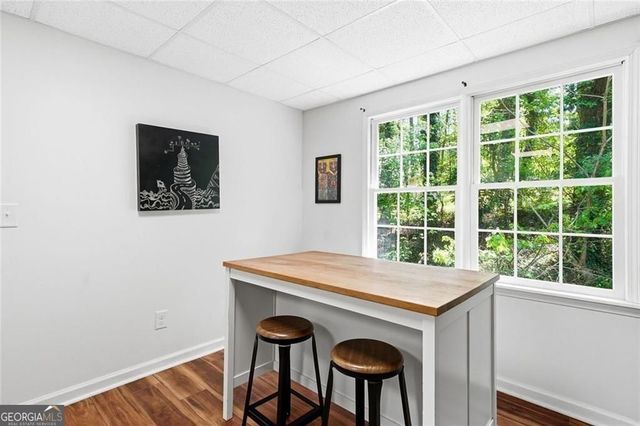 306 Jason Court, Woodstock, GA 30188