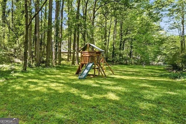 306 Jason Court, Woodstock, GA 30188