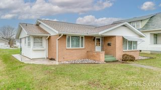 1252 S Kimberly Ave, Iron Mountain, MI 49801