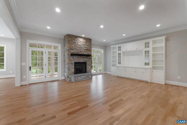 2 MORGANTOWN RD, Charlottesville, VA 22903