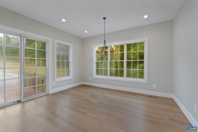 2 MORGANTOWN RD, Charlottesville, VA 22903