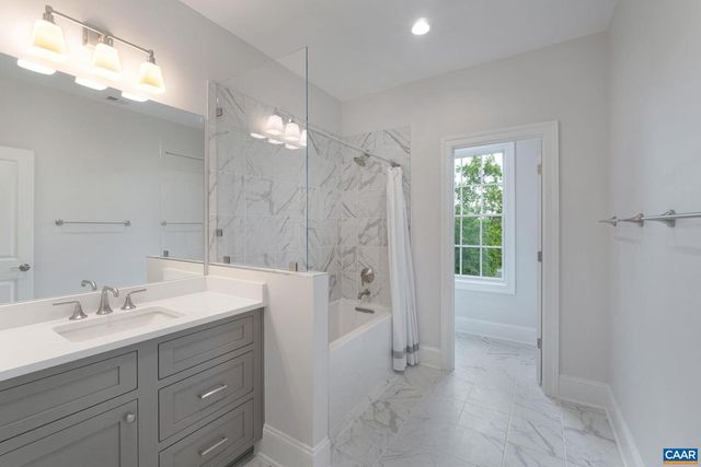 2 MORGANTOWN RD, Charlottesville, VA 22903